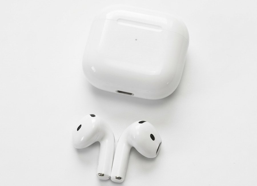 Apple AirPods 4